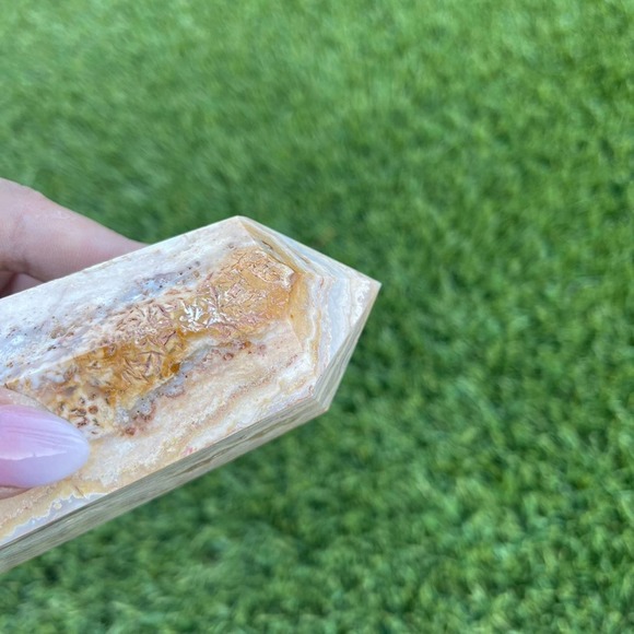 Banded Calcite Tower - Picture 7 of 10